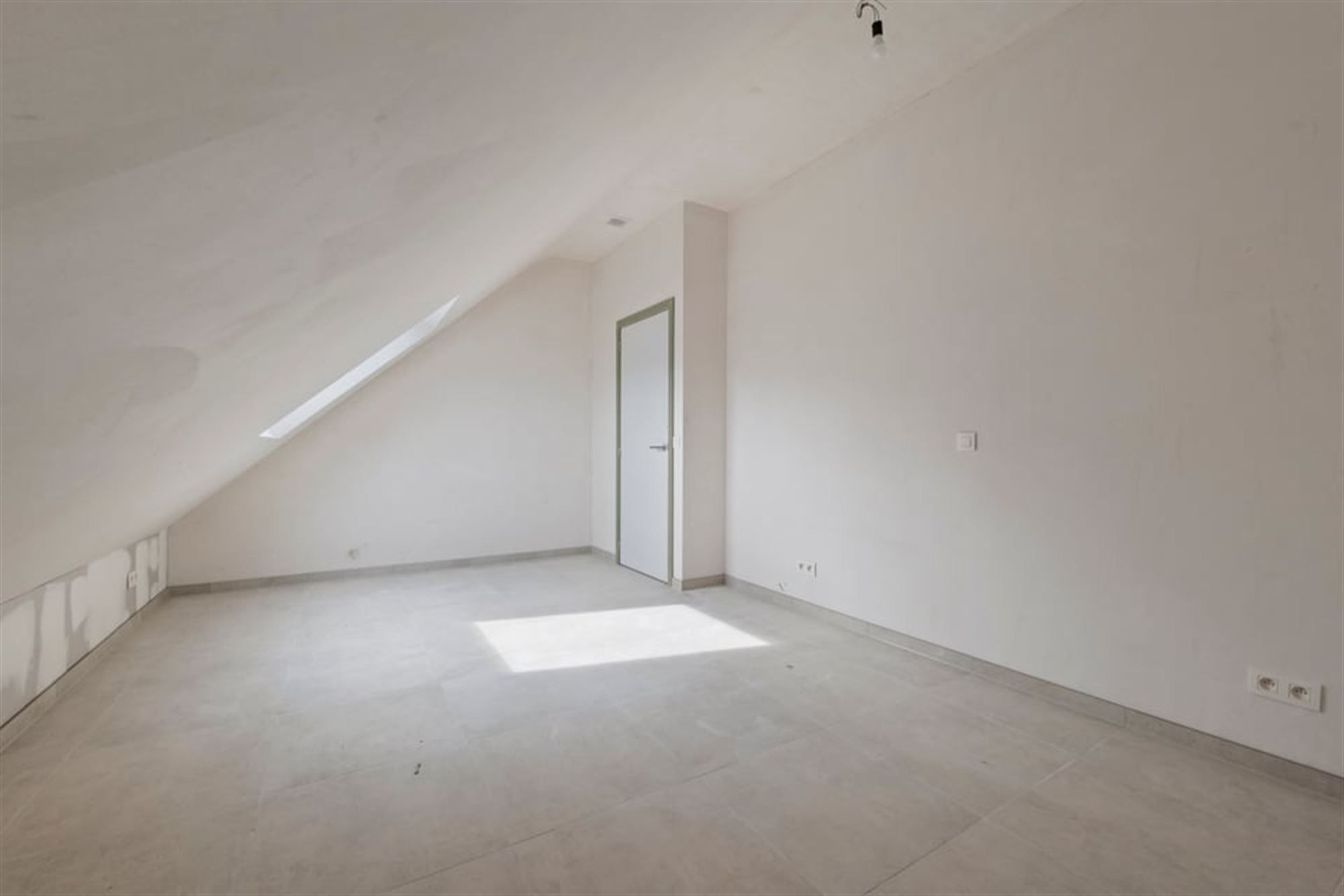 KNAP NIEUWBOUWAPPARTEMENT MET 3 SLKS IN HET CENTRUM VAN BORGLOON (MOGELIJKHEID AANKOOP 6% BTW) foto 24