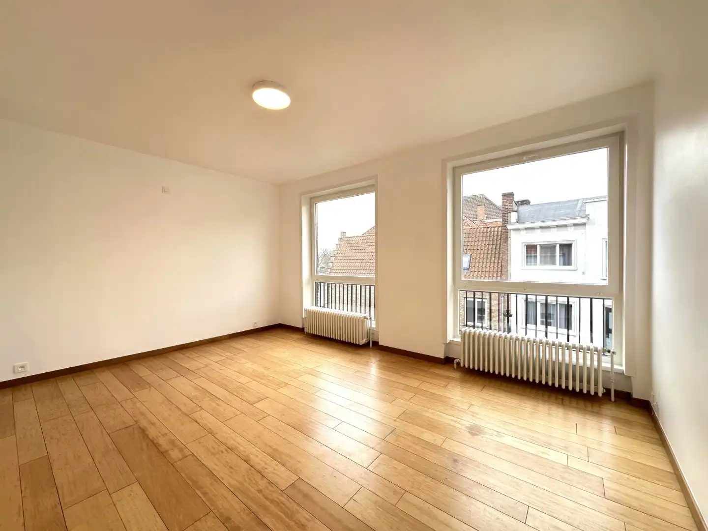 Lichtrijk appartement met twee slaapkamers foto 10