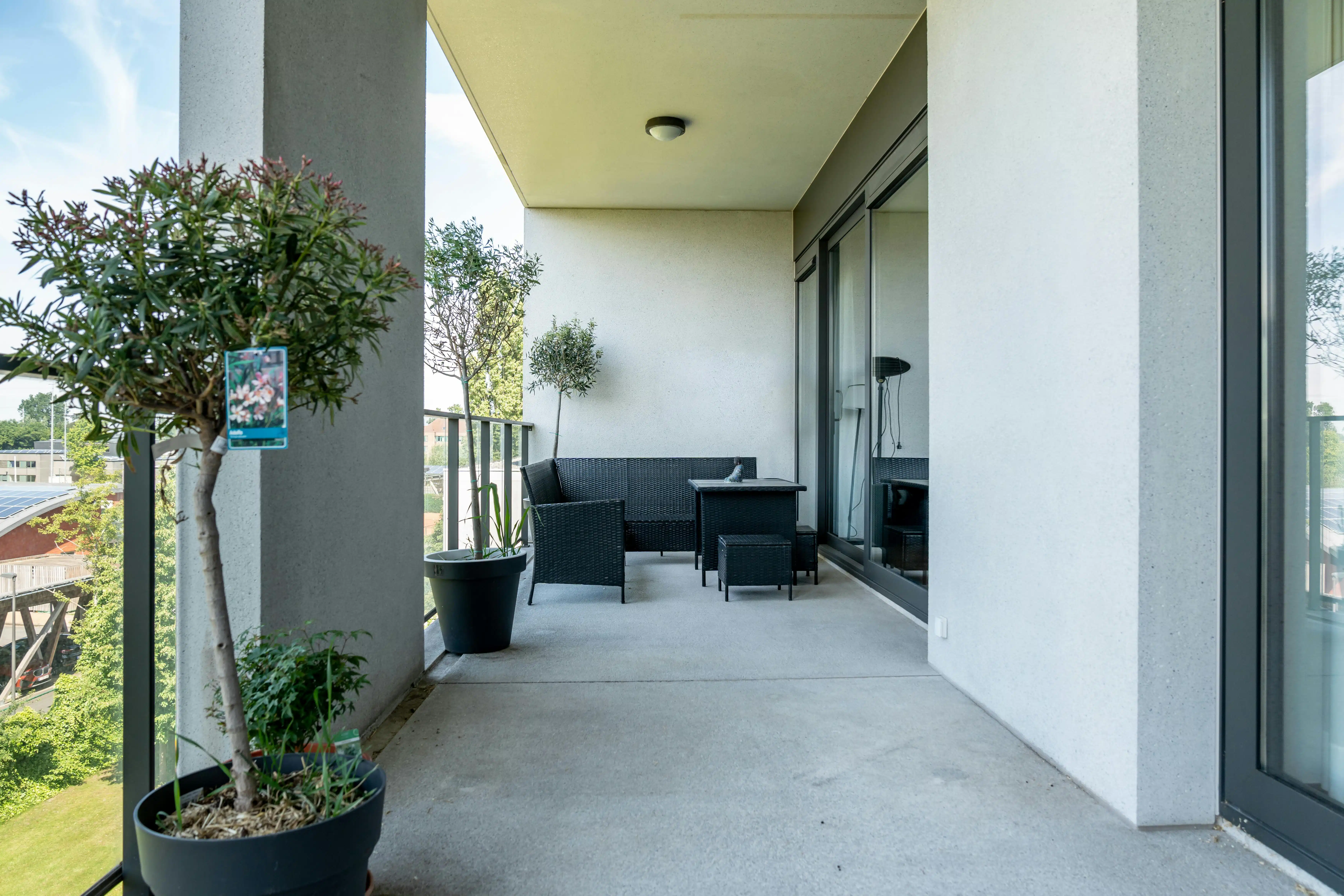 Ruim energiezuinig appartement met grote terrassen te koop   foto 8