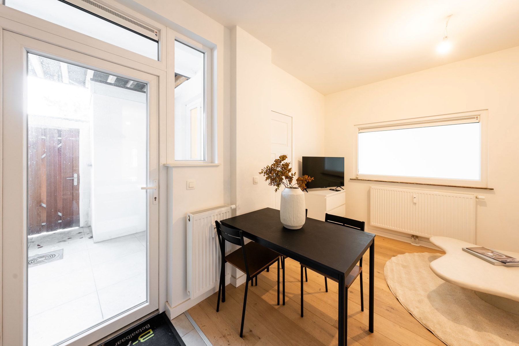 Volledig gerenoveerd appartement met buitenruimte foto 6