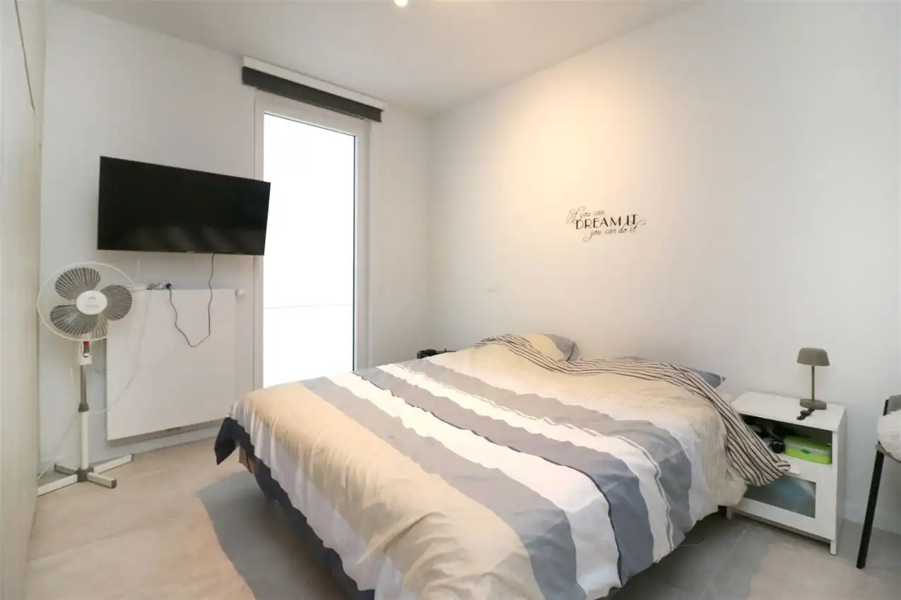 Gelijkvloers app., twee slpk, zonnig terras in centrum foto 18