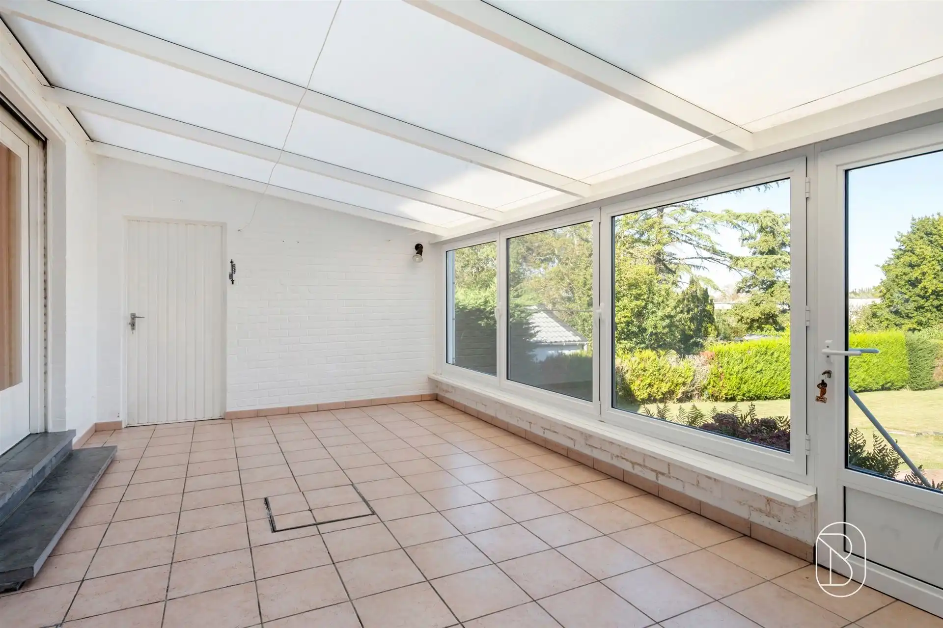 Rustig gelegen woning met 3 slaapkamers en grote tuin foto 9