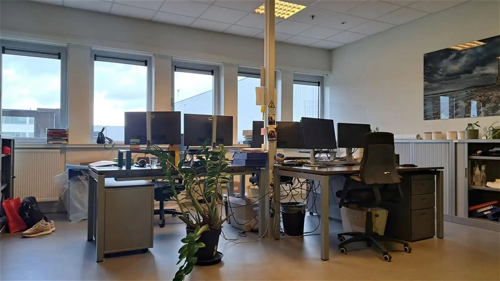 Logistieke unit + kantoren te Zele foto 13