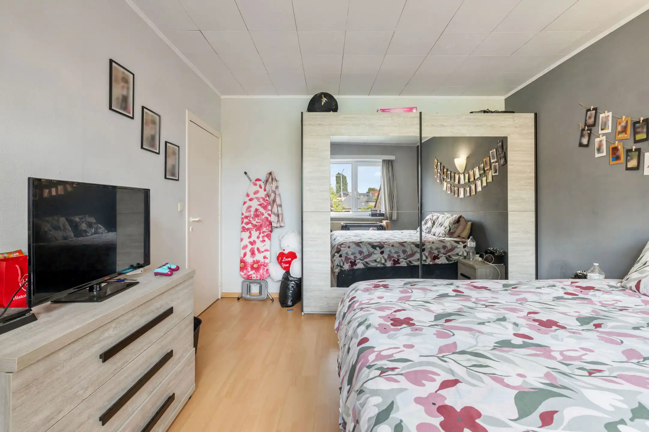 Bel-etage met 3 garages en tuin in het centrum van Bever foto 12