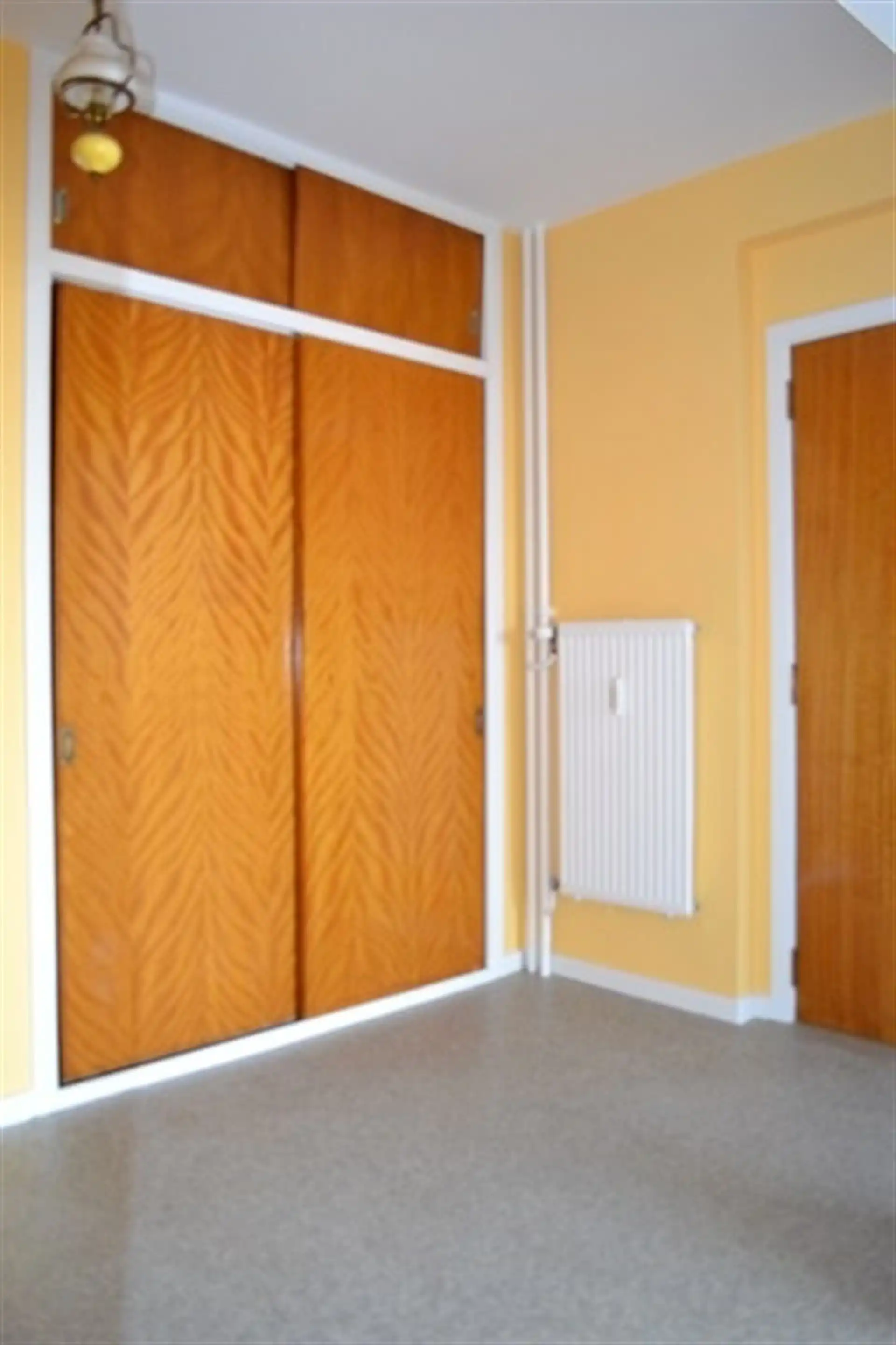 1SK gerenoveerd apartement met balcons - Schaerbeek  foto 12