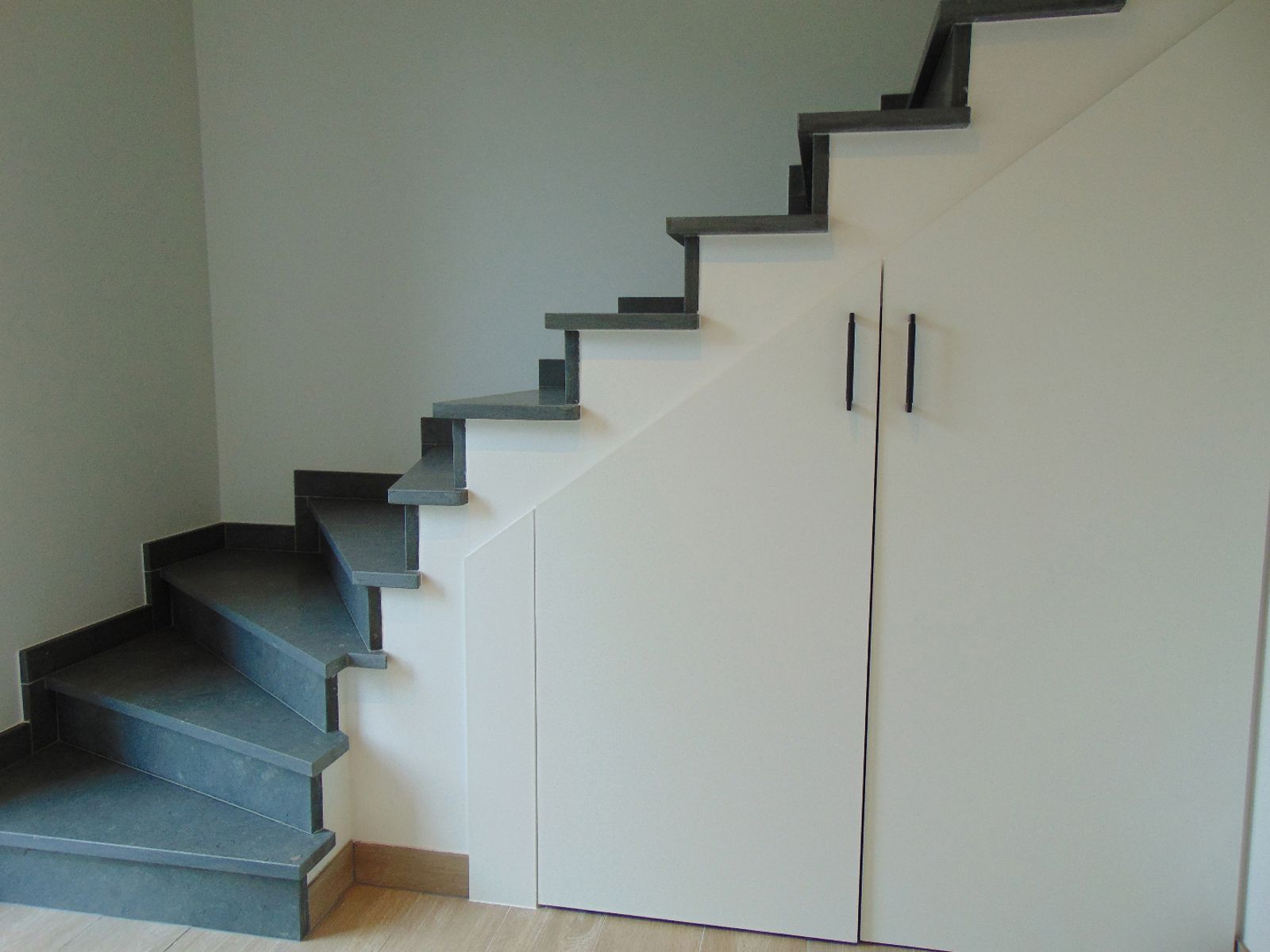 Moderne Nieuwbouwwoning met 4 spks en 2 badkamers foto 2