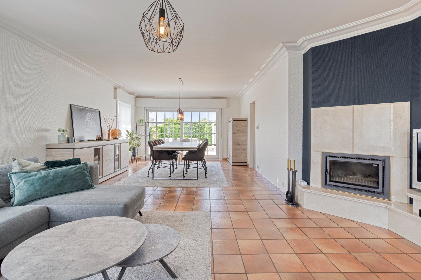 Ruime gezinswoning met 5 slpks op een zonnig perceel van 980 m² !  foto 2