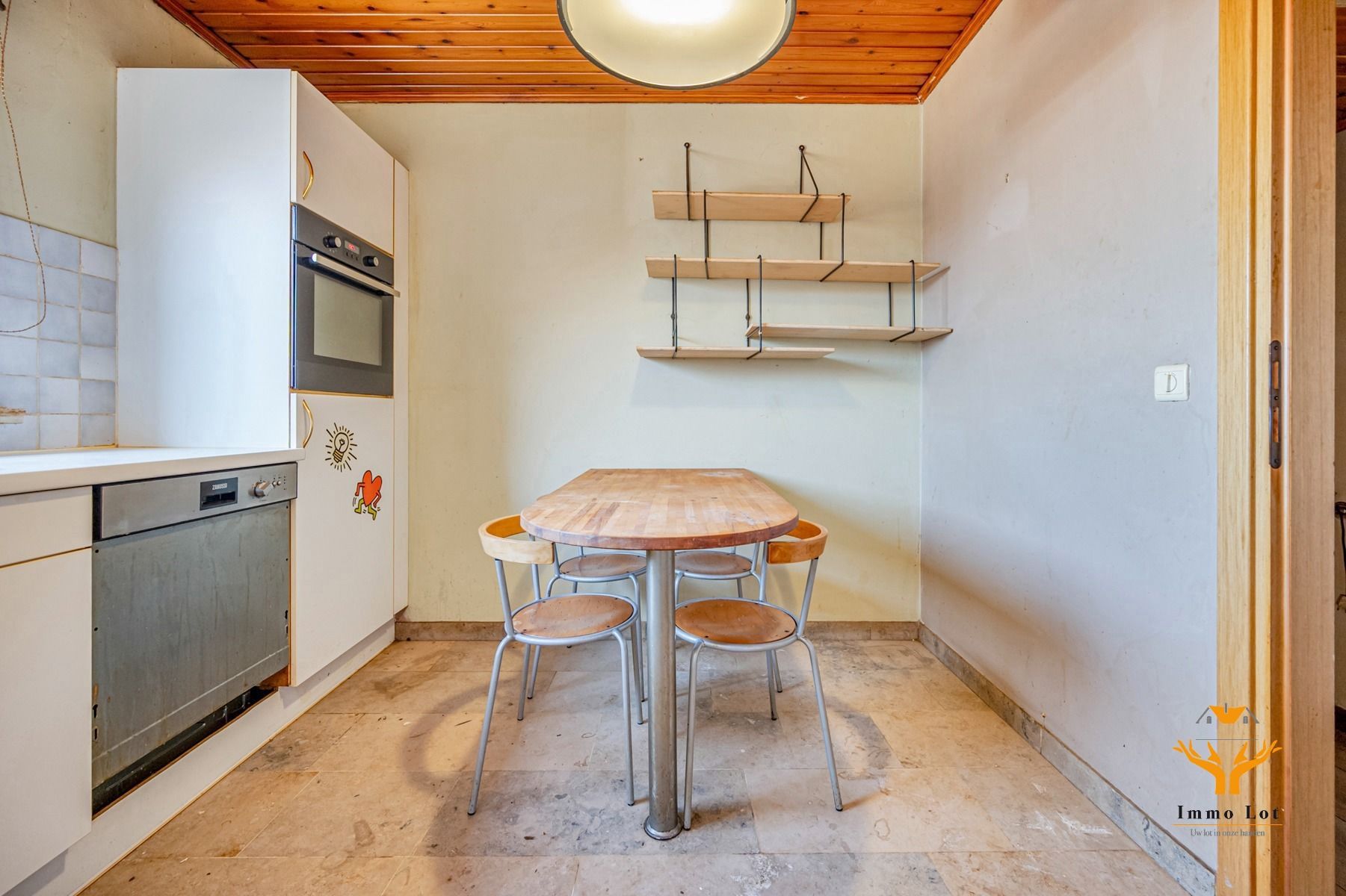 Licht op te frissen appartement op toplocatie foto 5