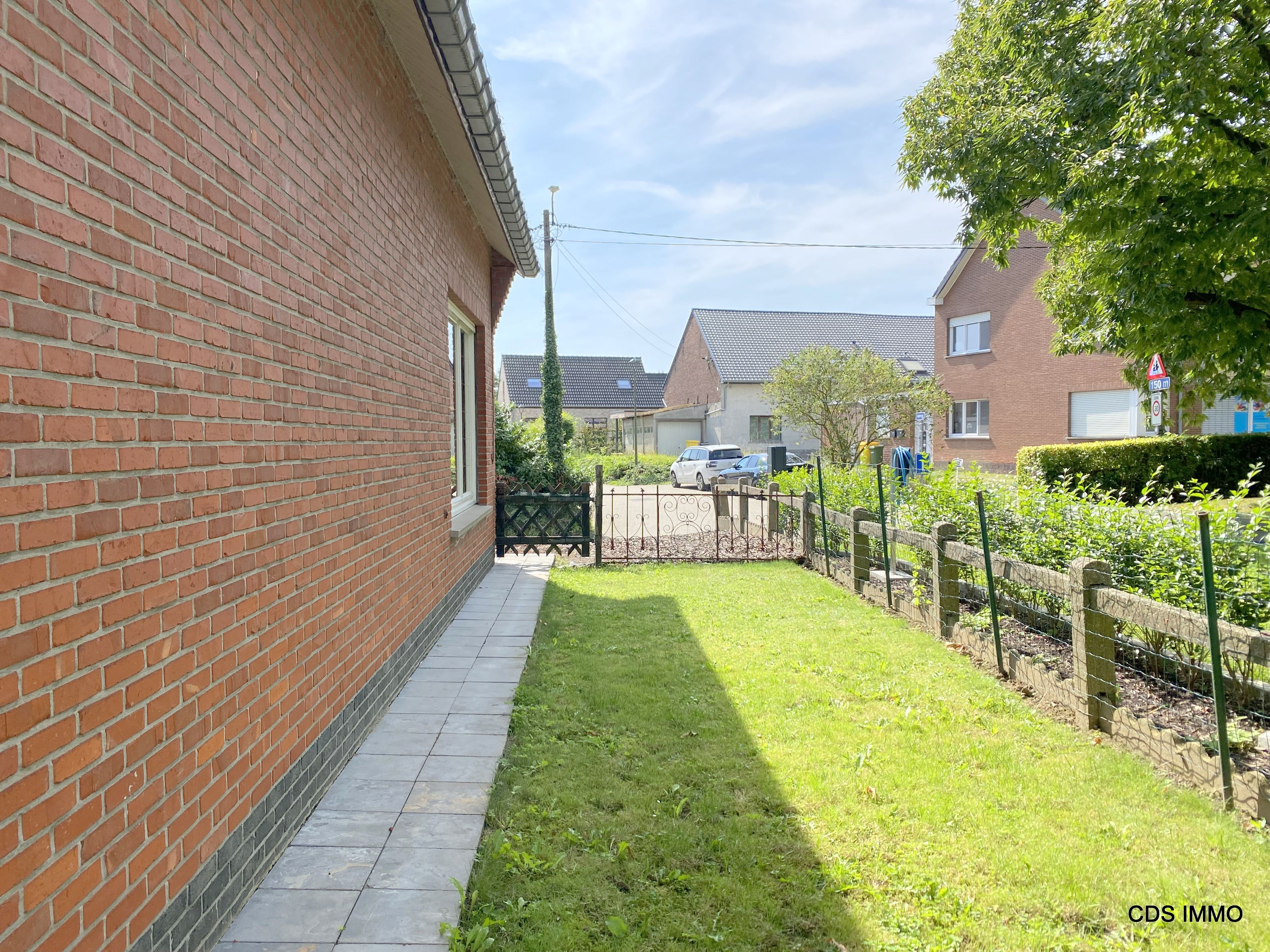 alleenstaande woning in dorpskern Pellenberg foto 4