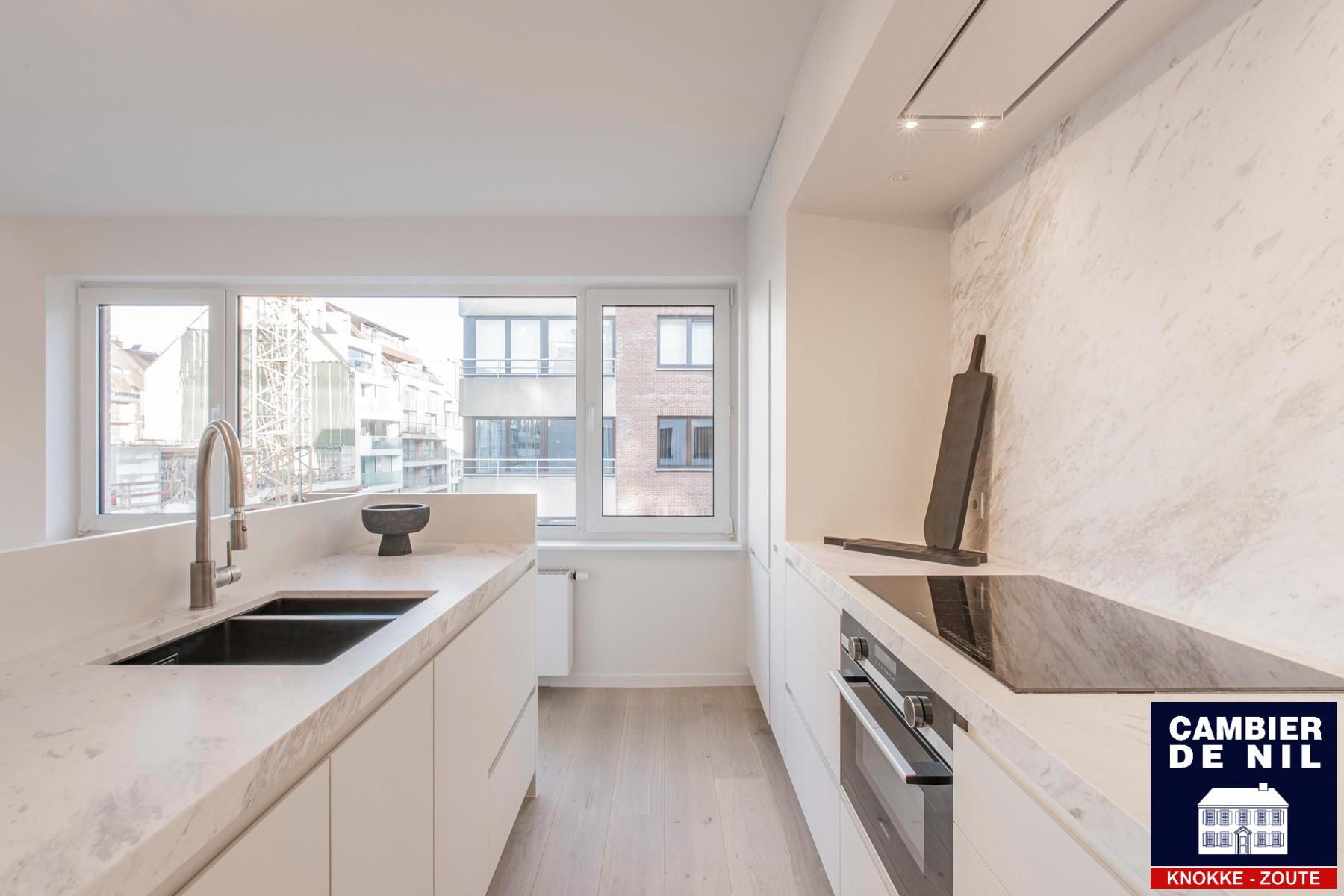 Gerenoveerd en centraal gelegen hoekappartement  foto 3