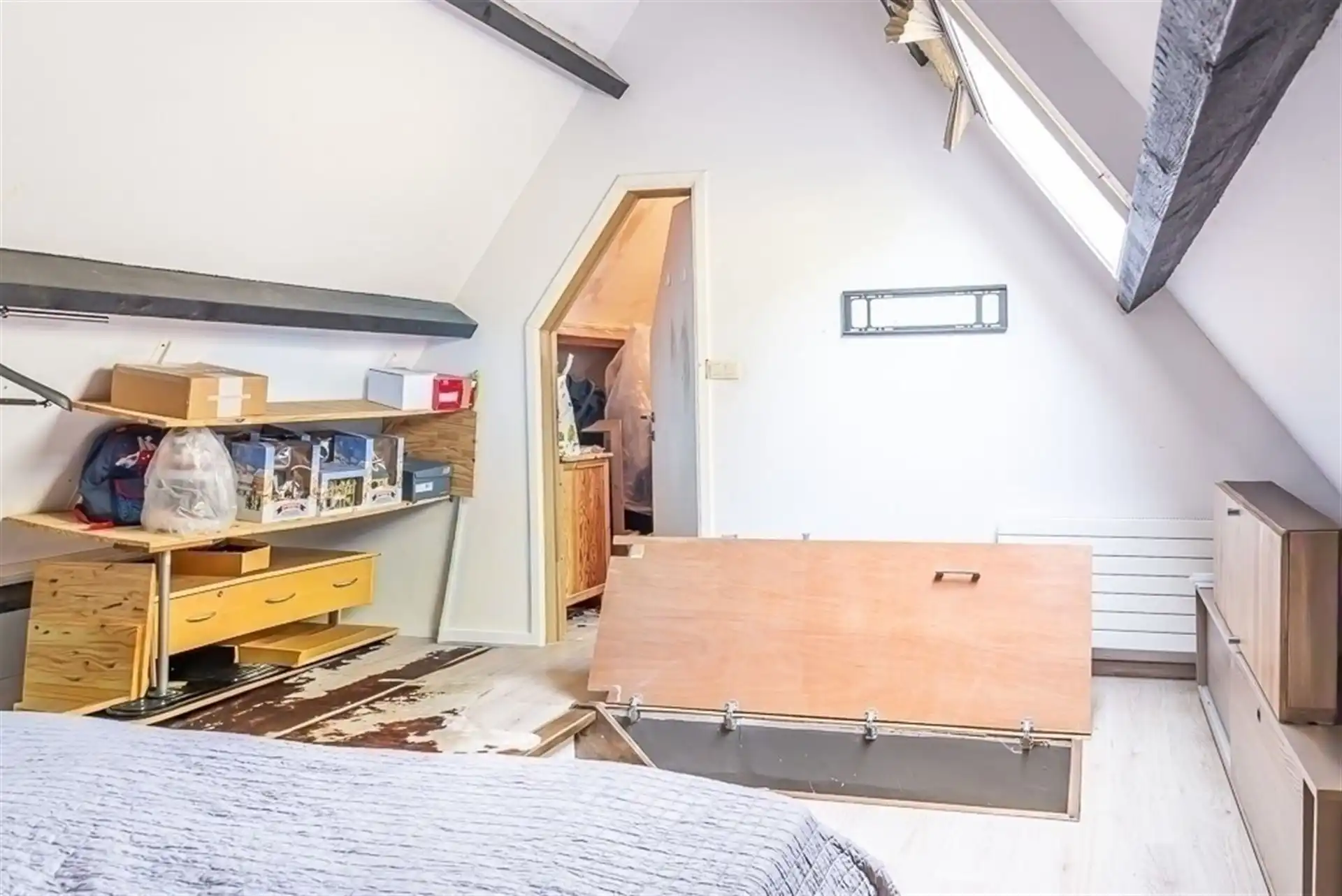 Karakteristiek handelshuis met ruime bovenwoning op toplocatie nabij Maasmechelen foto 49
