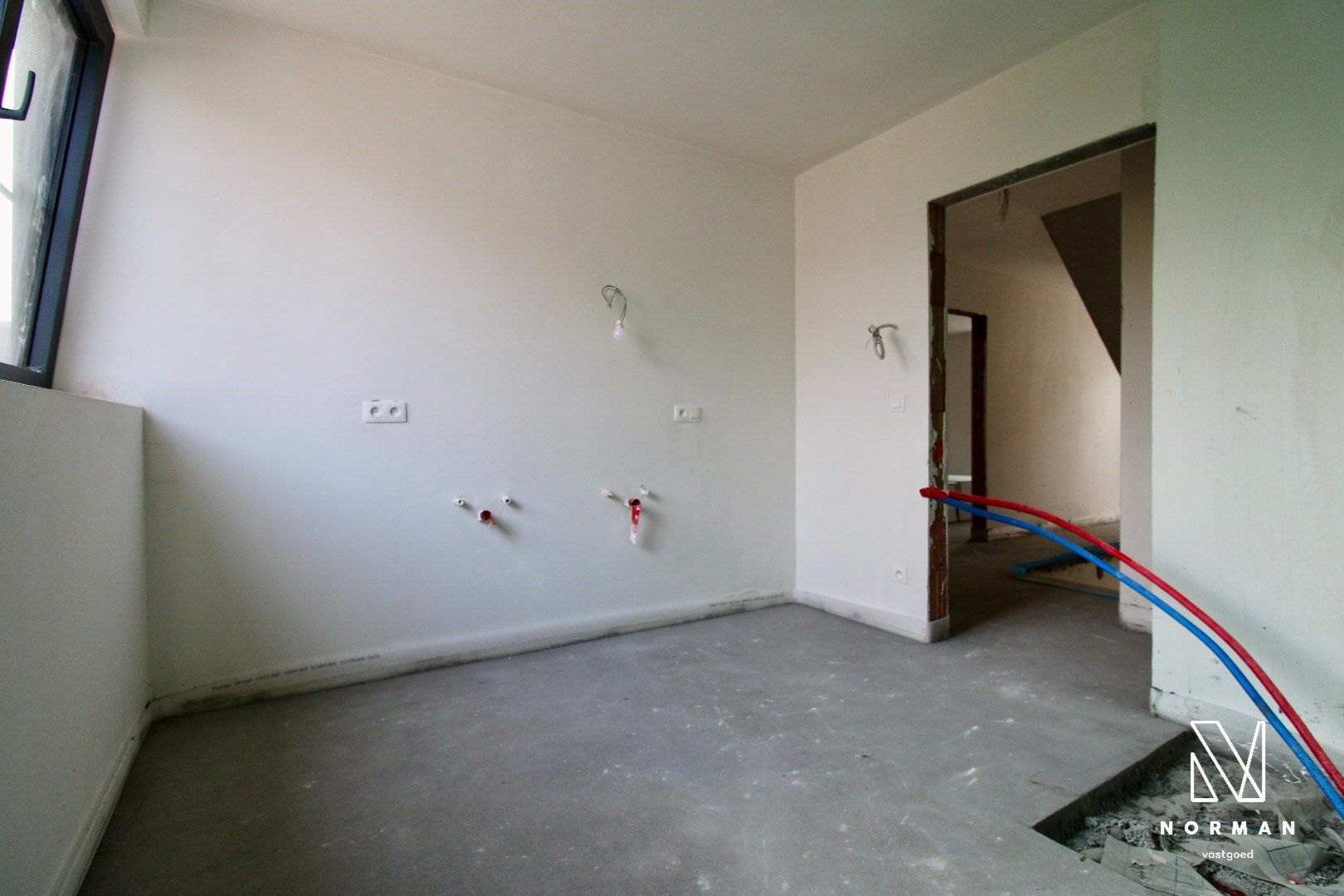 Nieuwbouwwoning met 5 kamers, inpandige garage en prachtig uitzicht foto 9