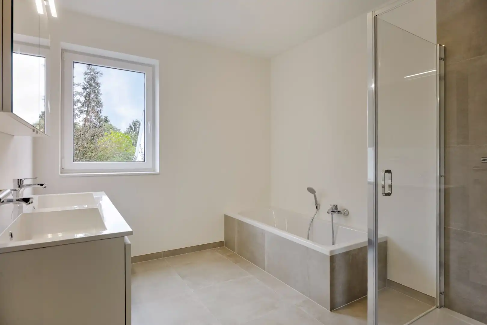 Nieuwbouwwoning met 3 slpks, gelegen op wandelafstand van het centrum !  foto 15