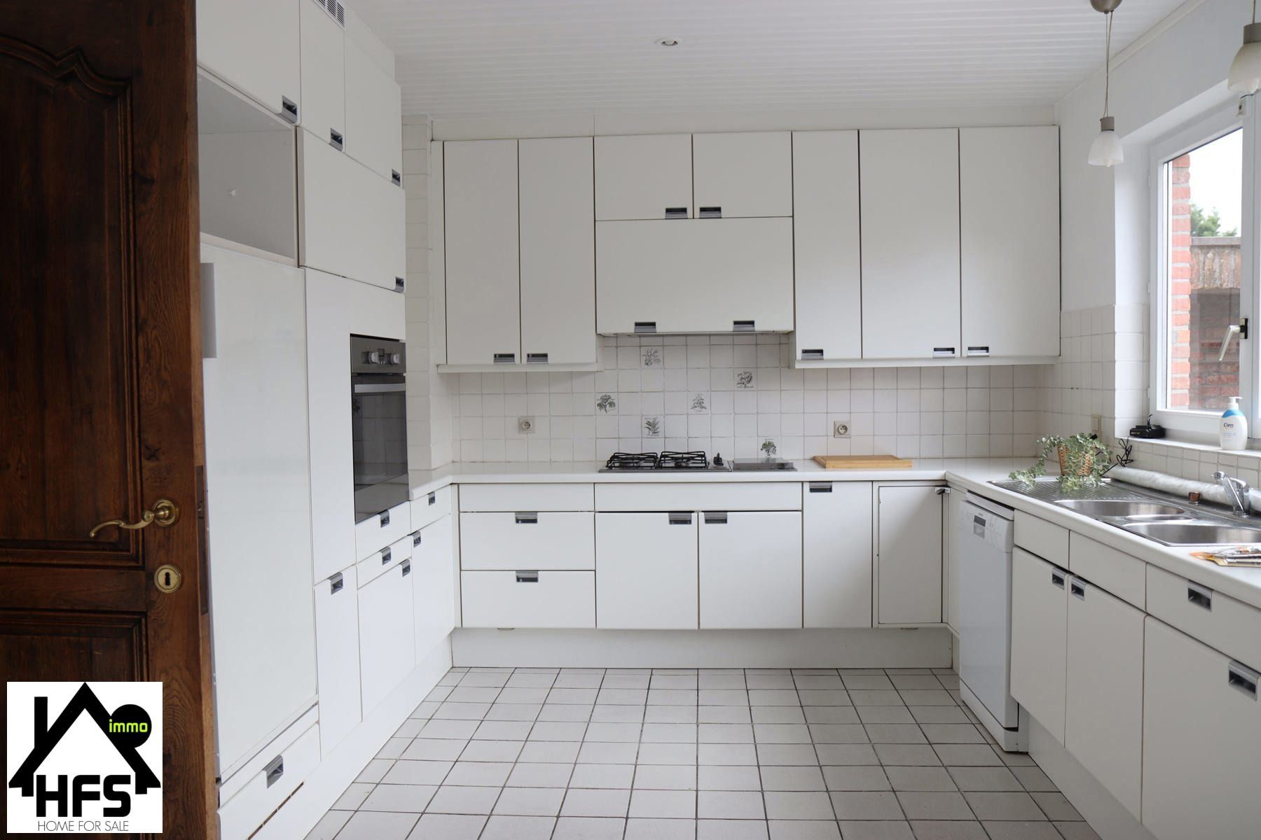 Ruime woning met praktijkruimte via aparte ingang foto 6