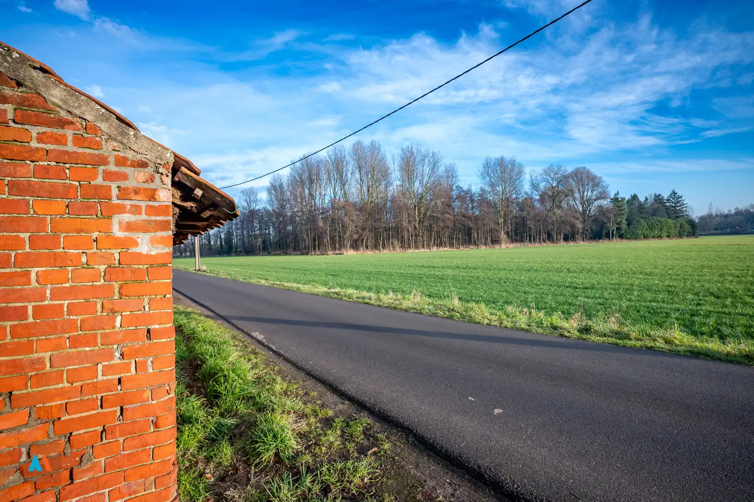 Boerderij met stallen op 1 ha foto 5