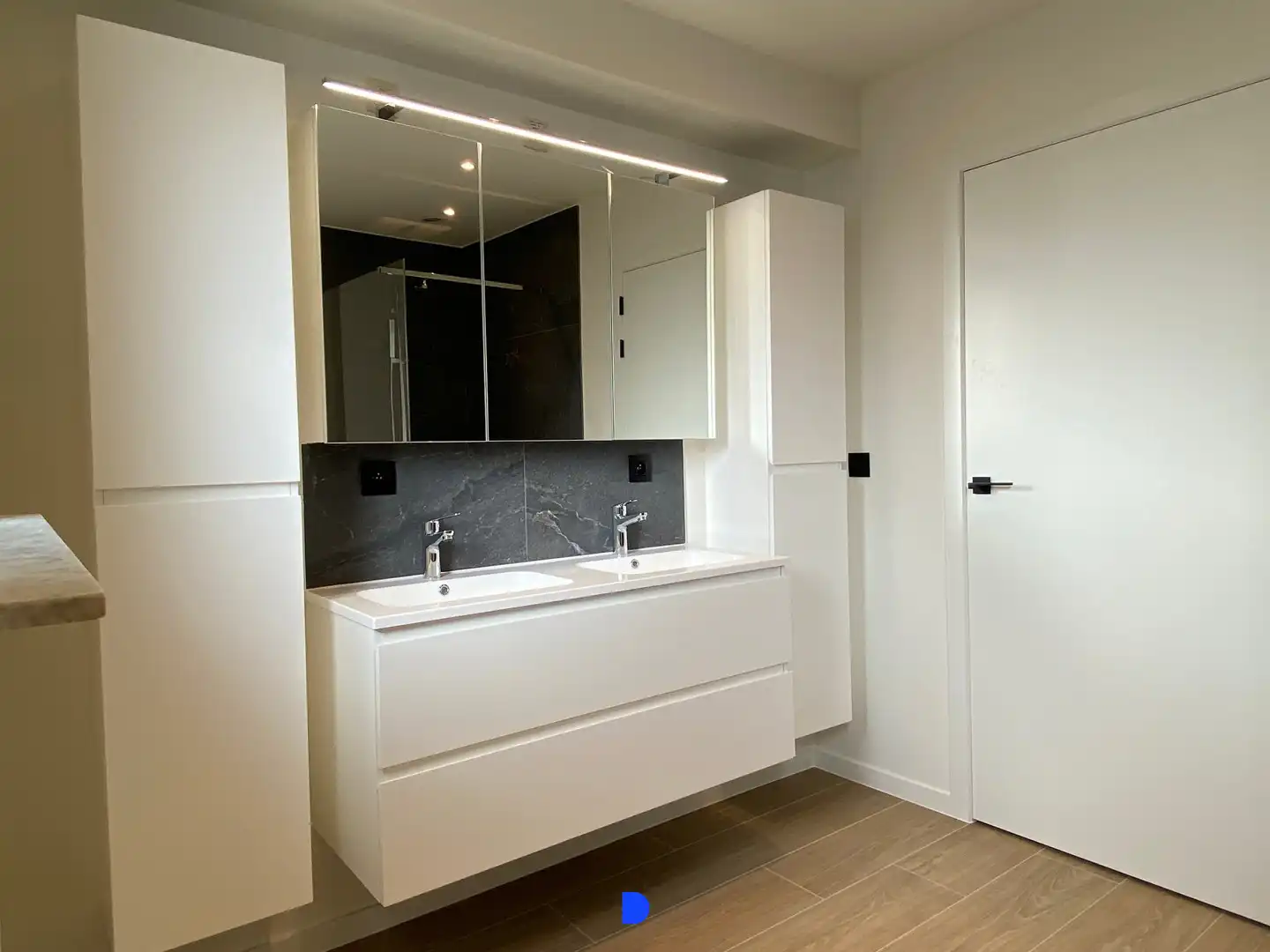 Mooi gerenoveerde woning in Brugge Sint-Pieters! foto 18