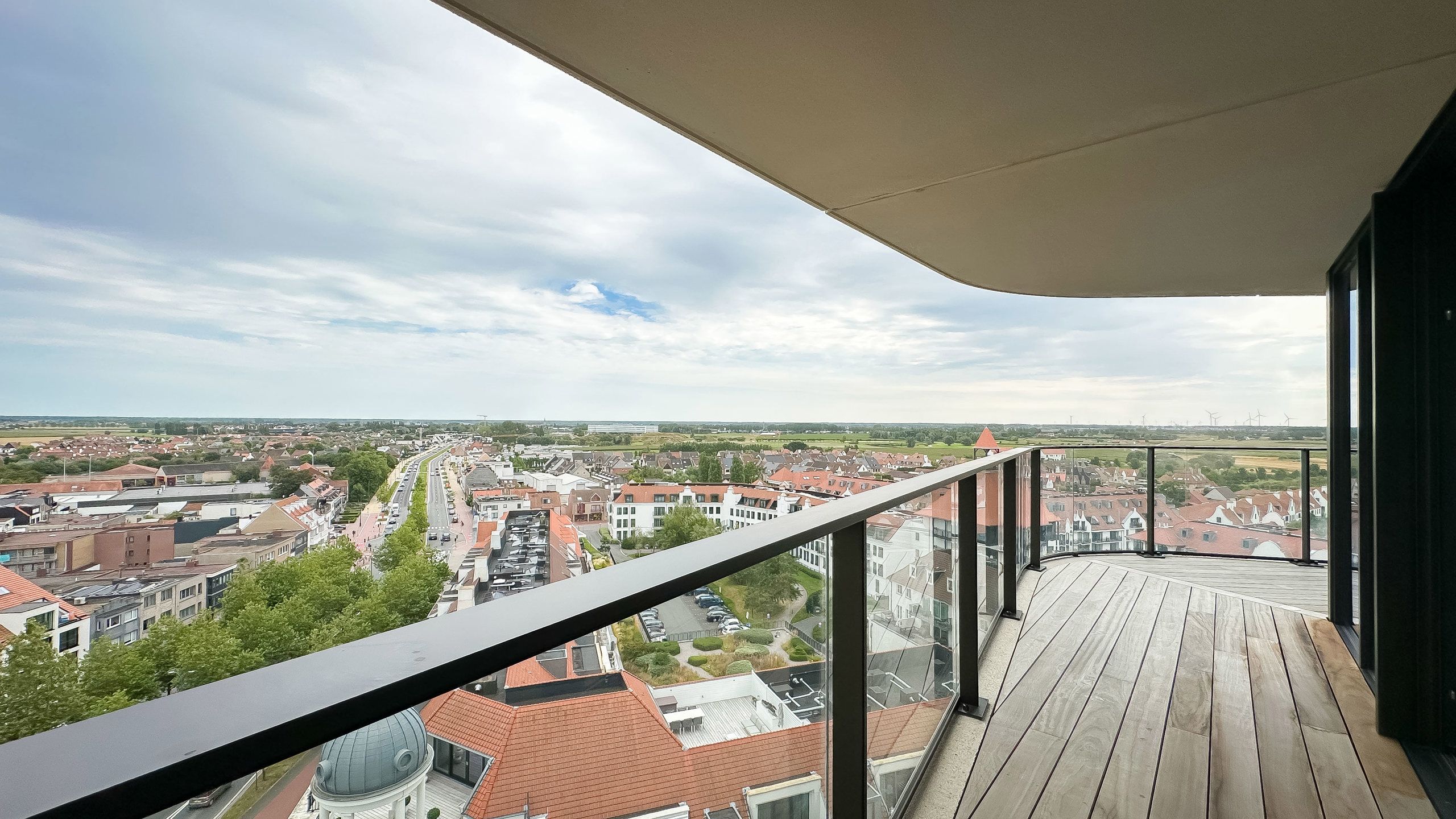 Luxueus appartement met panoramisch uitzicht in "The Tower" foto 9