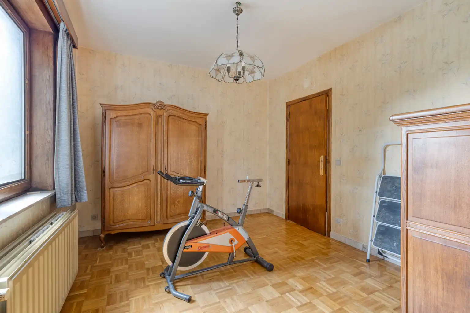 Zeer ruime woning met 4 slaapkamers en appartement in Zellik foto 17