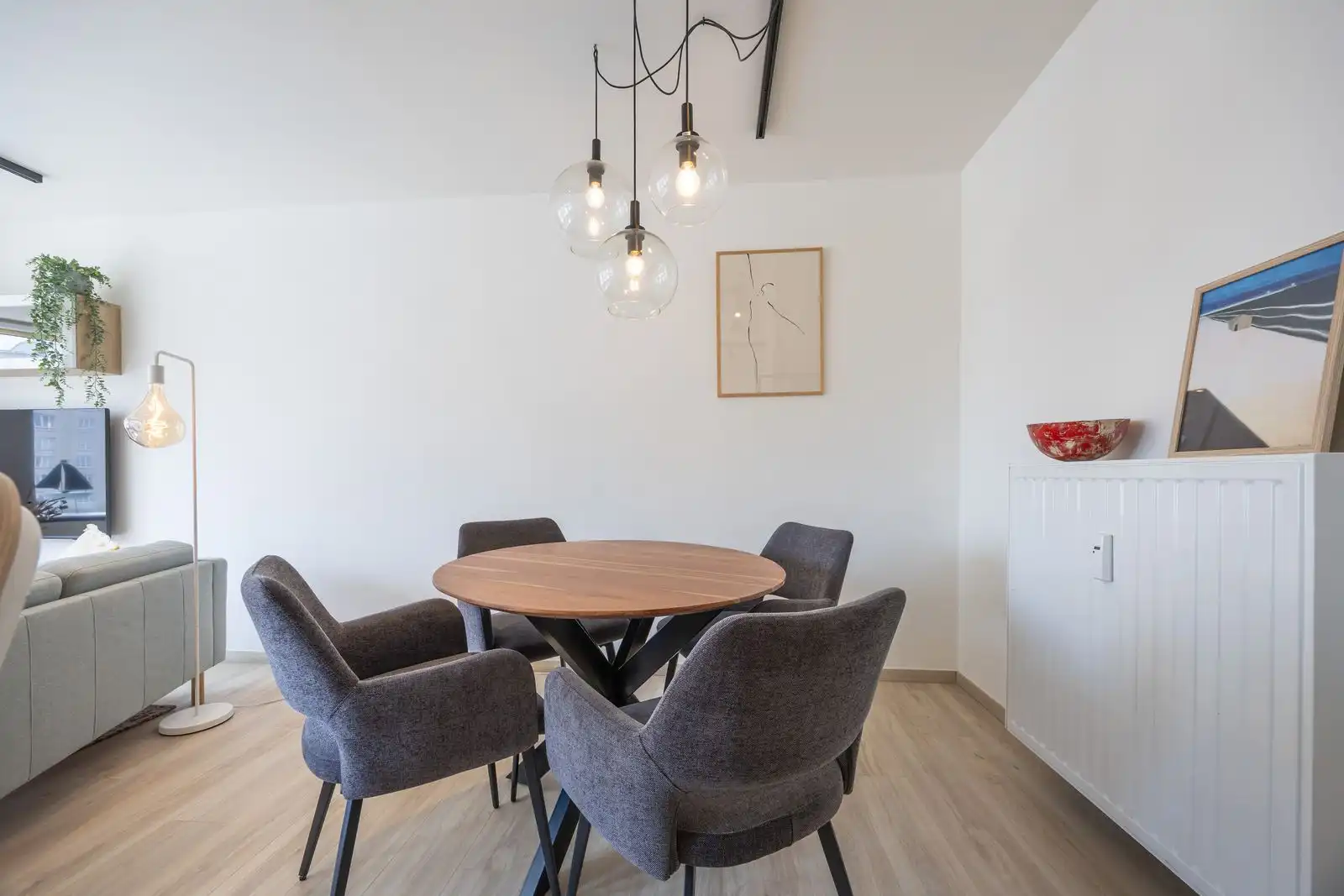Subliem gerenoveerd appartement met 2 slaapkamers pal aan zee foto 9