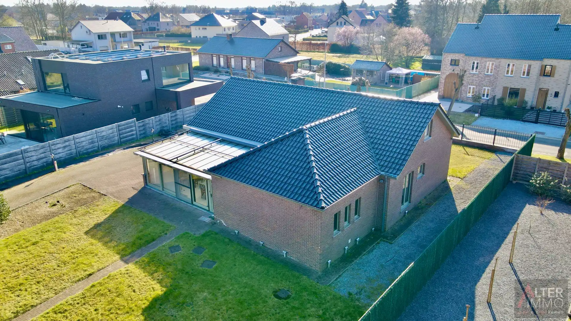 Opportuniteit! Gelijkvloerse woning met 3 slaapkamers op een groot en breed perceel (30 m) van 25a 65ca - EPC makkelijk te verbeteren! foto 31