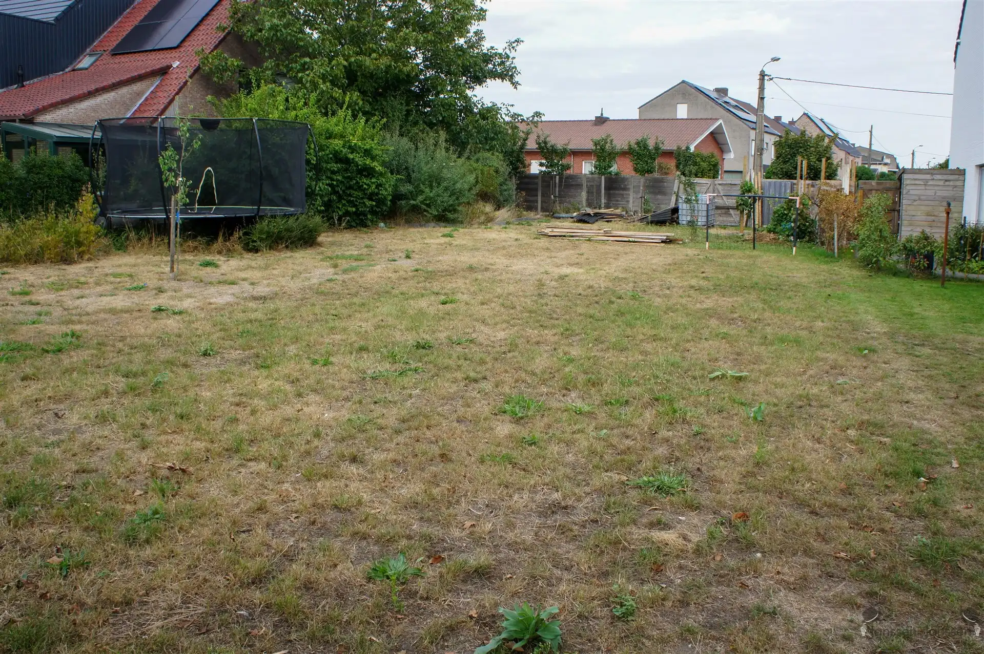 Goed gelegen bouwgrond van 587 m² voor een open bebouwing foto 6