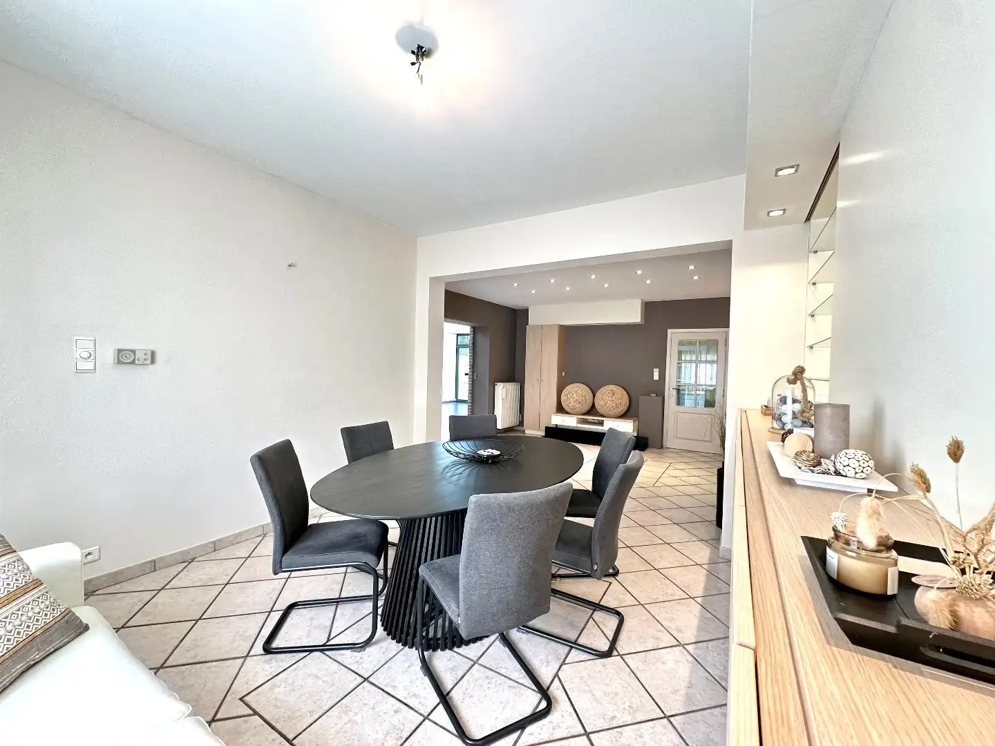 Ruime en instapklare woning met 279 m² bewoonbare oppervlakte in Riemst foto 4