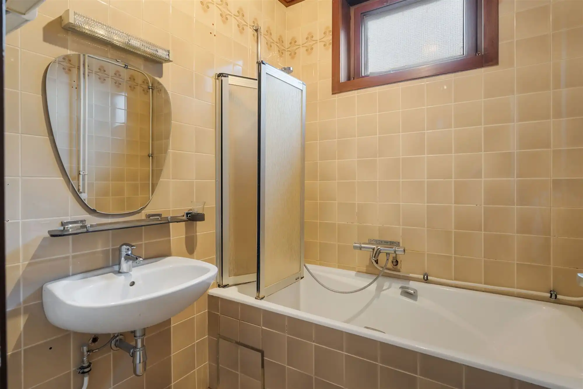 RUIME WONING MET 6 SLAAPKAMERS VLAK BIJ KOERSEL CENTRUM foto 16