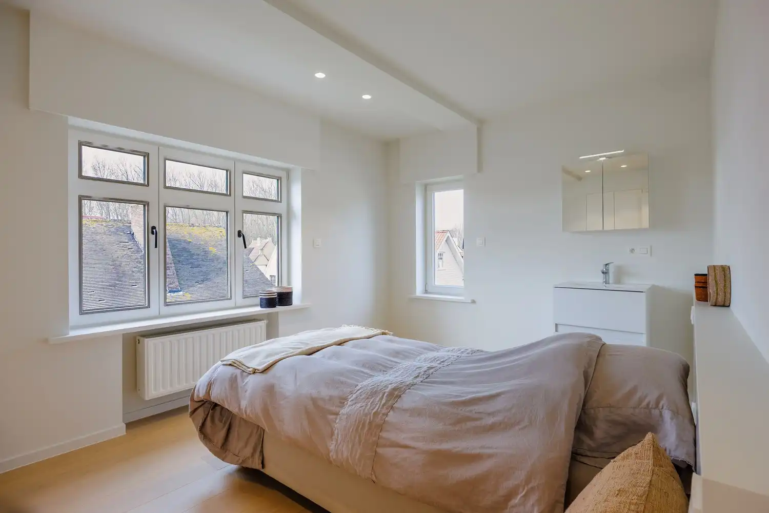 Exclusieve gerenoveerde koppelvilla vlak bij zee met 8 slaapkamers foto 24