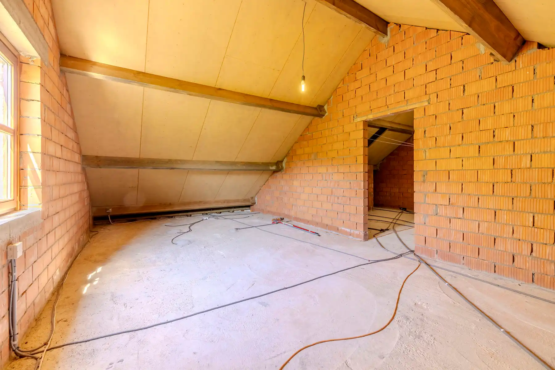 Ruim landhuis op ca. 3010 m² grond met ca. 736 m² bew.opp. foto 26