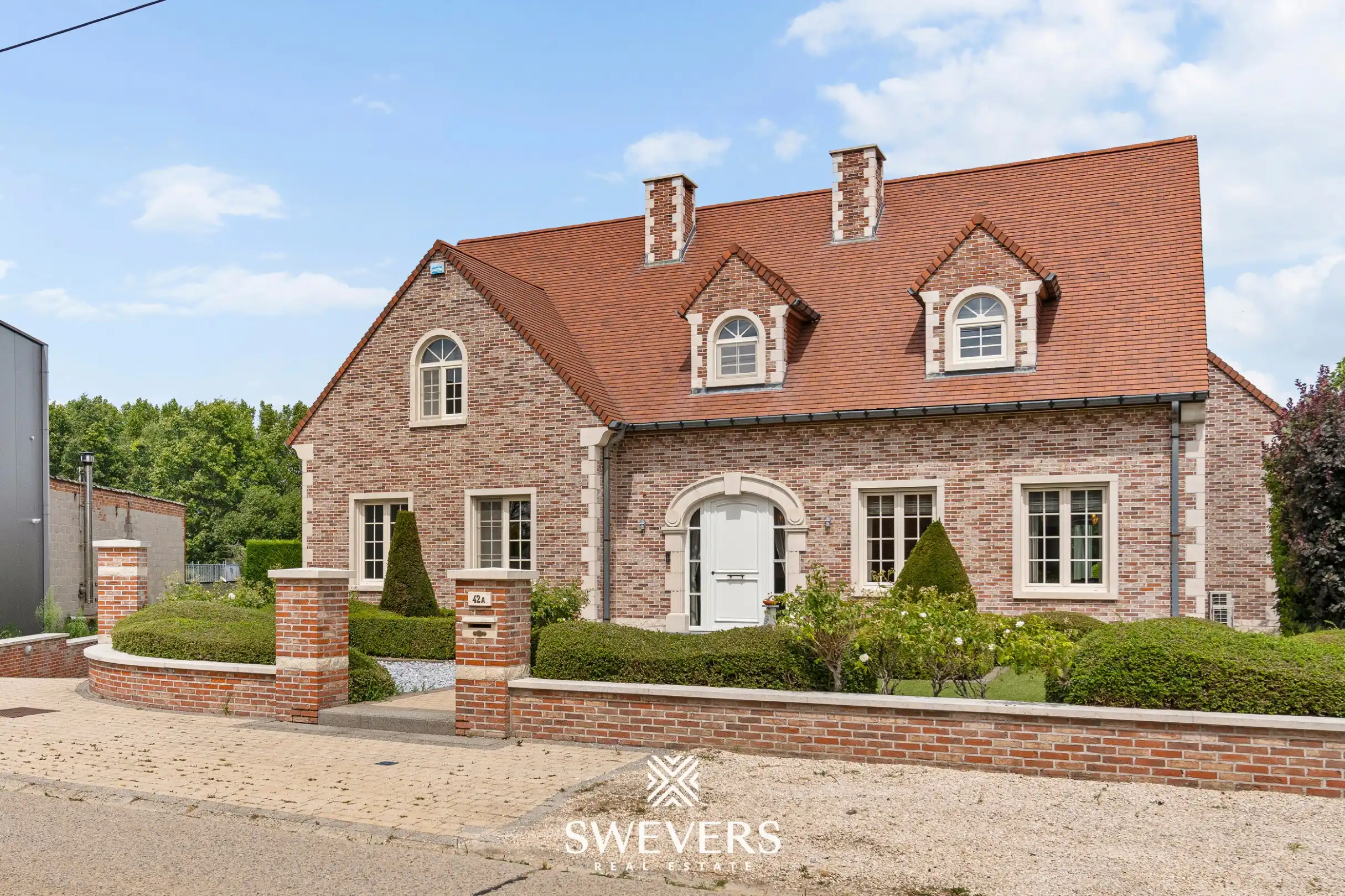 Ruime en instapklare villa met 5 slaapkamers op een perceel van 22a 96ca foto 44