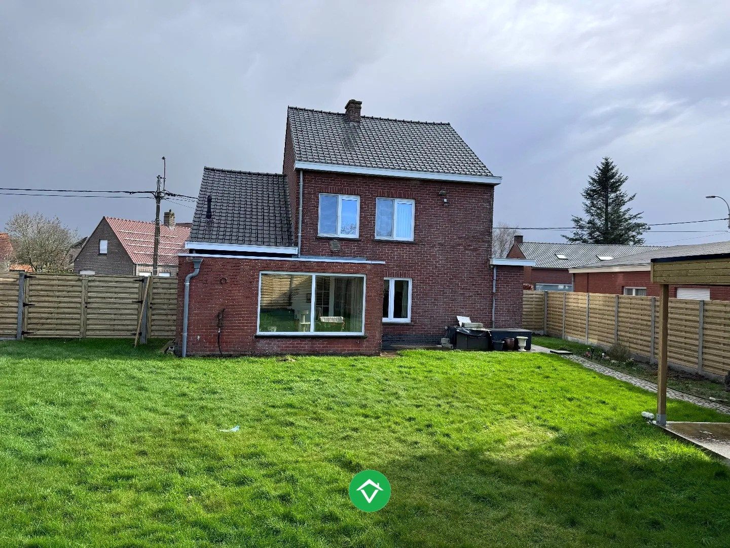 Rustig gelegen alleenstaande woning met garage te Ichtegem  foto 5