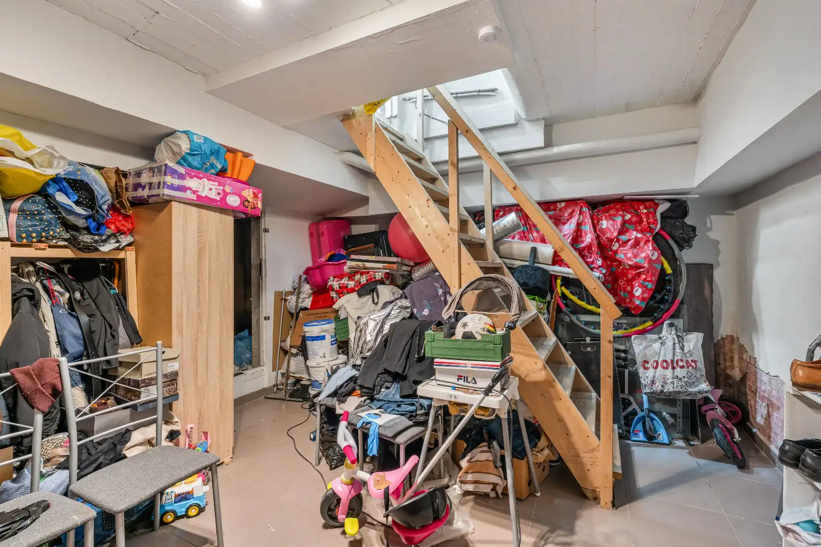Commercieel uitstekend gelegen handelspand, 60m² foto 17