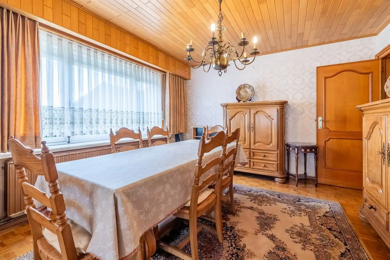 Karaktervolle vrijstaande woning met uitbreidingspotentieel in centrum foto 12