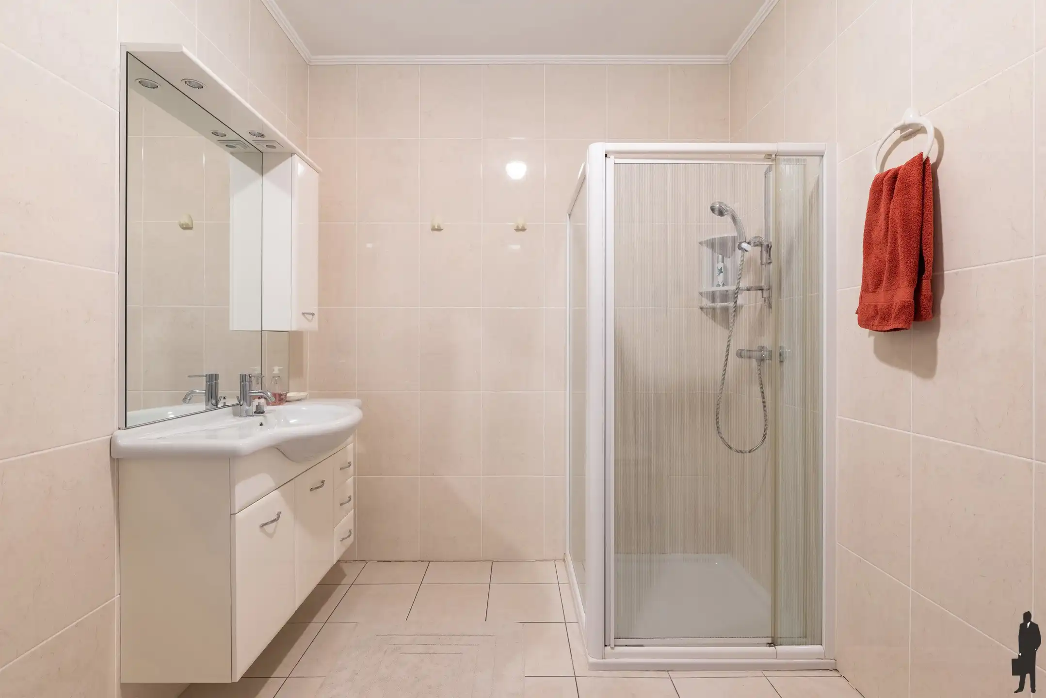 Ontdek dit uitzonderlijk ruime en goed gelegen appartement in het hart van Hoogstraten. Met een royale woonruimte van maar liefst 80 m² foto 29