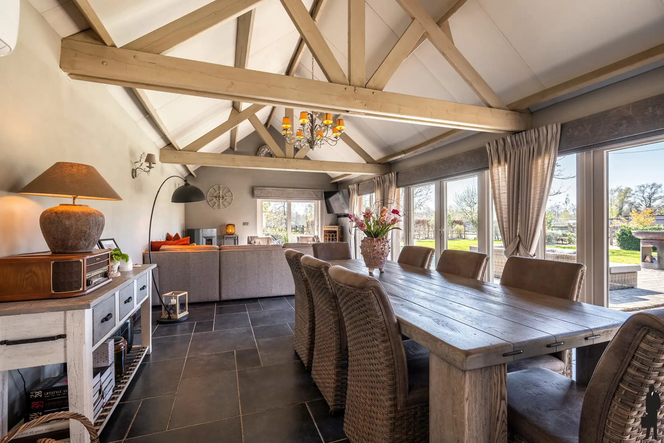 Uitzonderlijk gelegen paardeneigendom op ca. 2 hectare foto 6