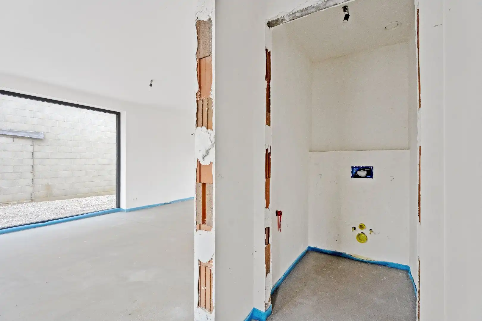 RUIME HALF OPEN NIEUWBOUWWONING MET 4 SLPKS | TUIN | GARAGE foto 7