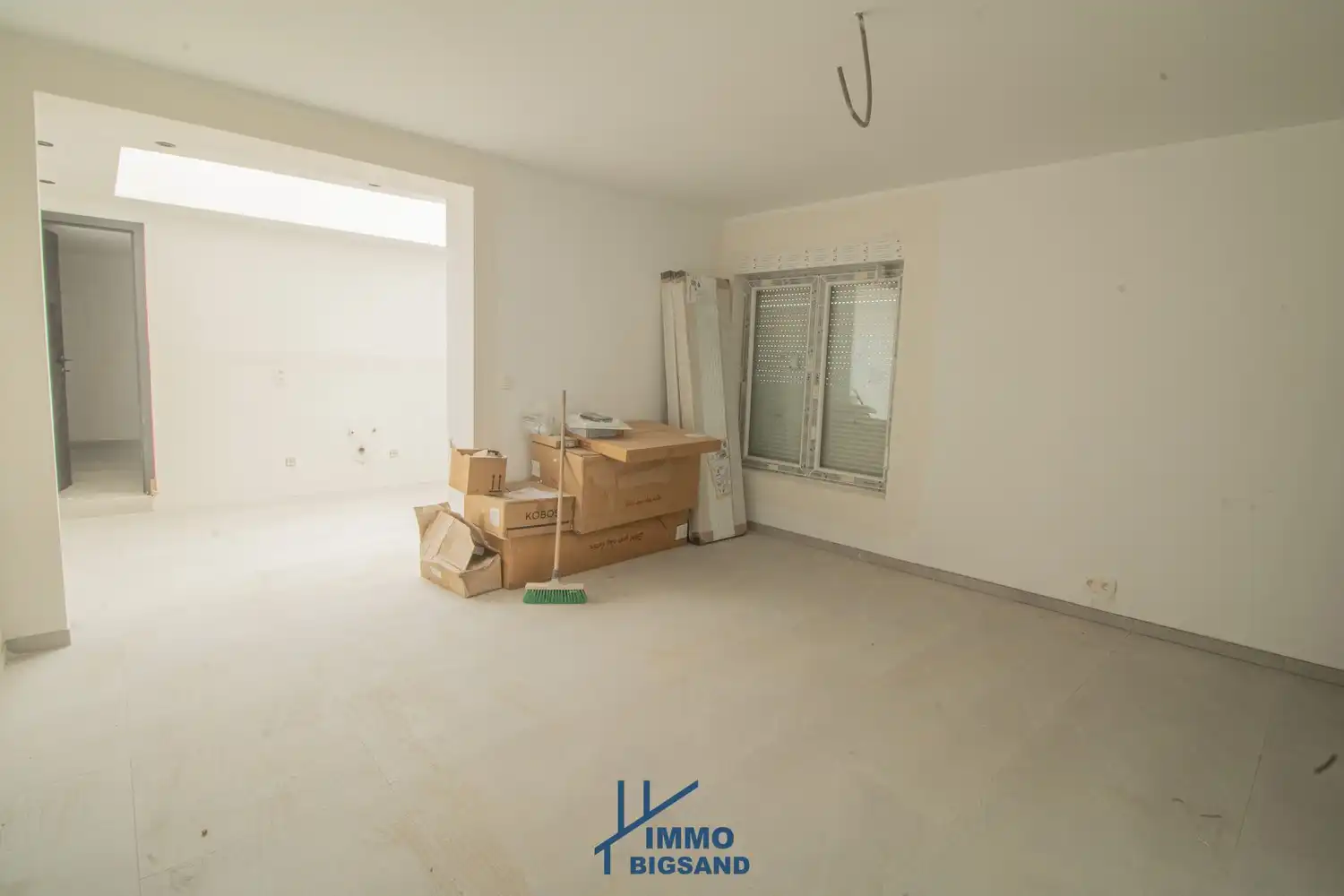 Volledig gerenoveerde woning met 4 slaapkamers te koop te Lauwe met garage foto 4