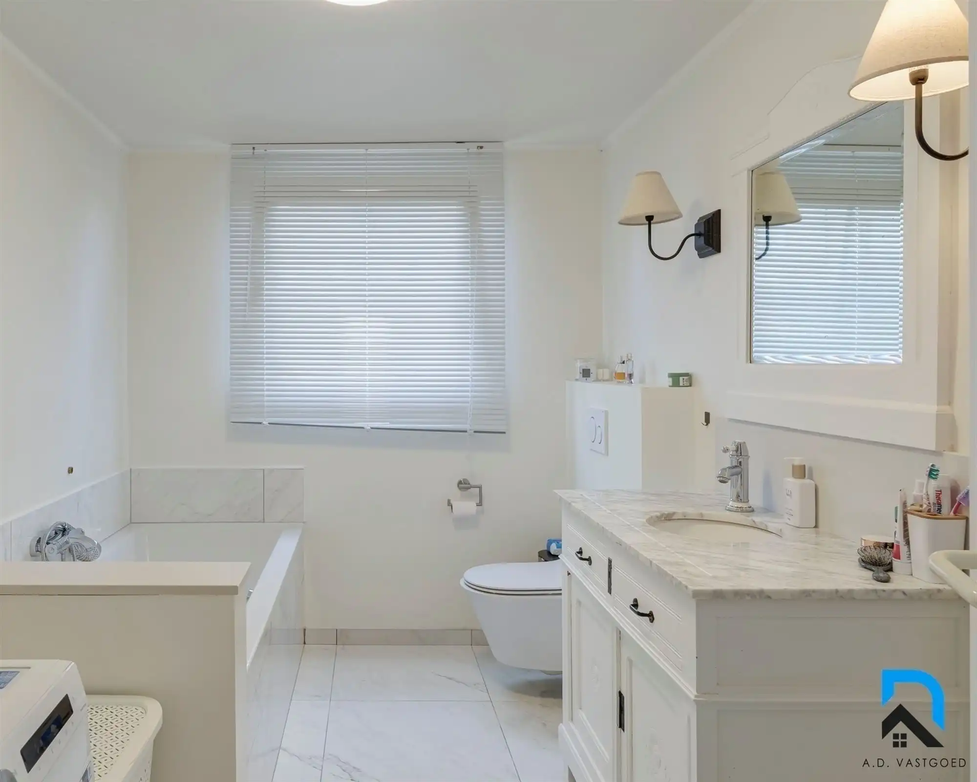 Gerenoveerde woning op toplocatie foto 9