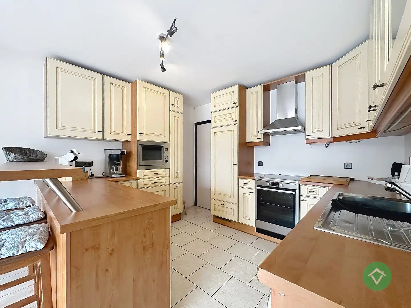 Statige gezinswoning met zonnige tuin, drie slaapkamers en topligging in Leke foto 11