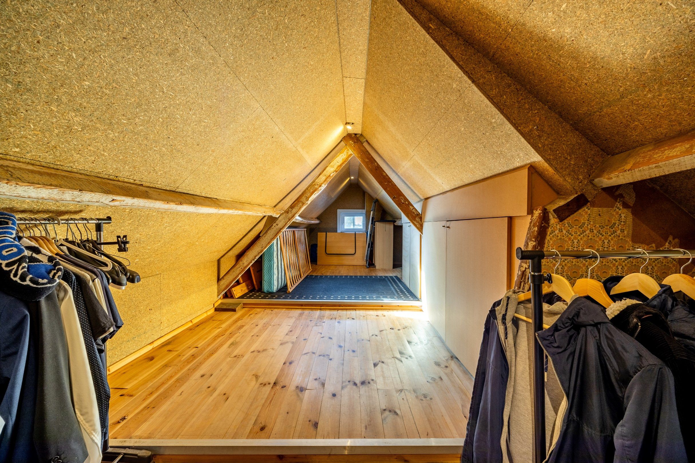 KNUSSE WONING MET DUBBELE GARAGE foto 14