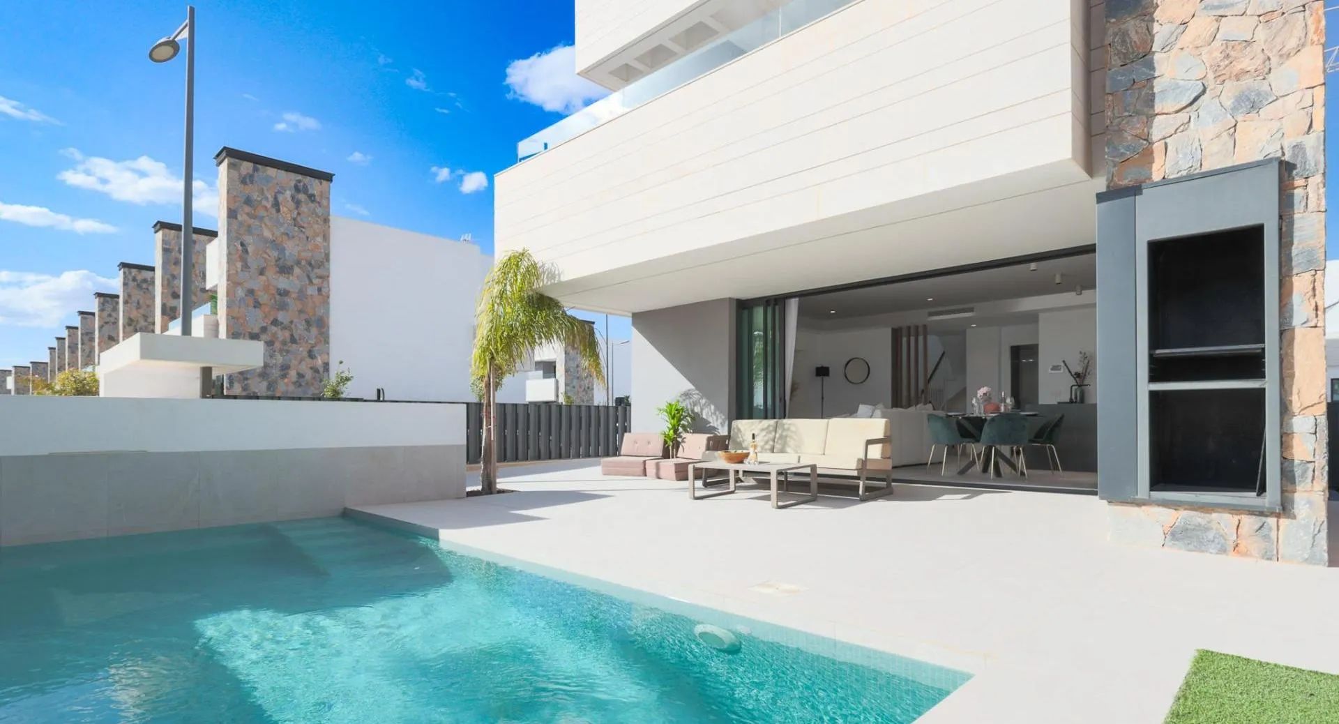 Vakantiegevoel, elke dag opnieuw – wonen in het meest gewilde resort van Murcia foto {{pictureIndex}}