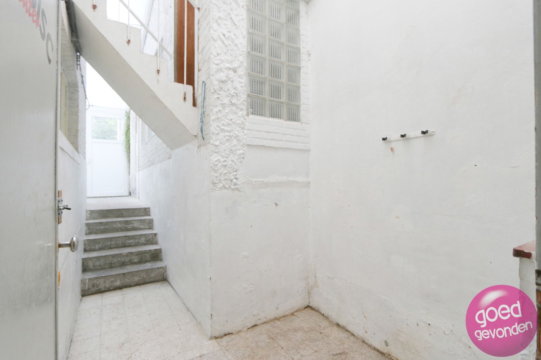 HANDEL MET WOONST - TERRAS - TUIN - CENTRALE LIGGING  foto 12