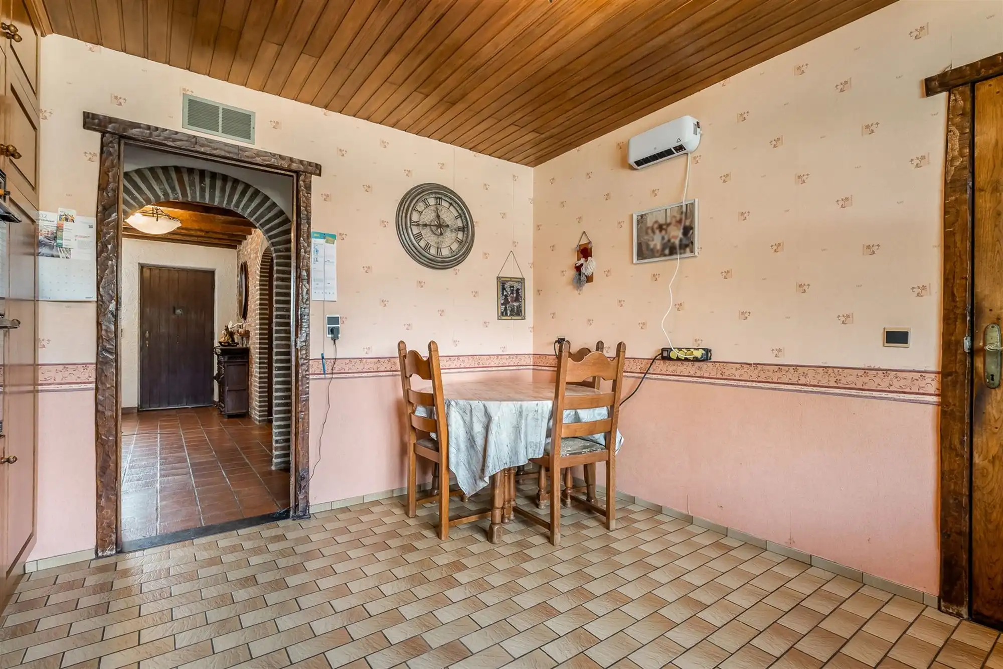 WONING MET POTENTIEEL (243M²) MET 4 SLAAPKAMERS EN RUIME TUIN (13A22CA) TE BERINGEN foto 8