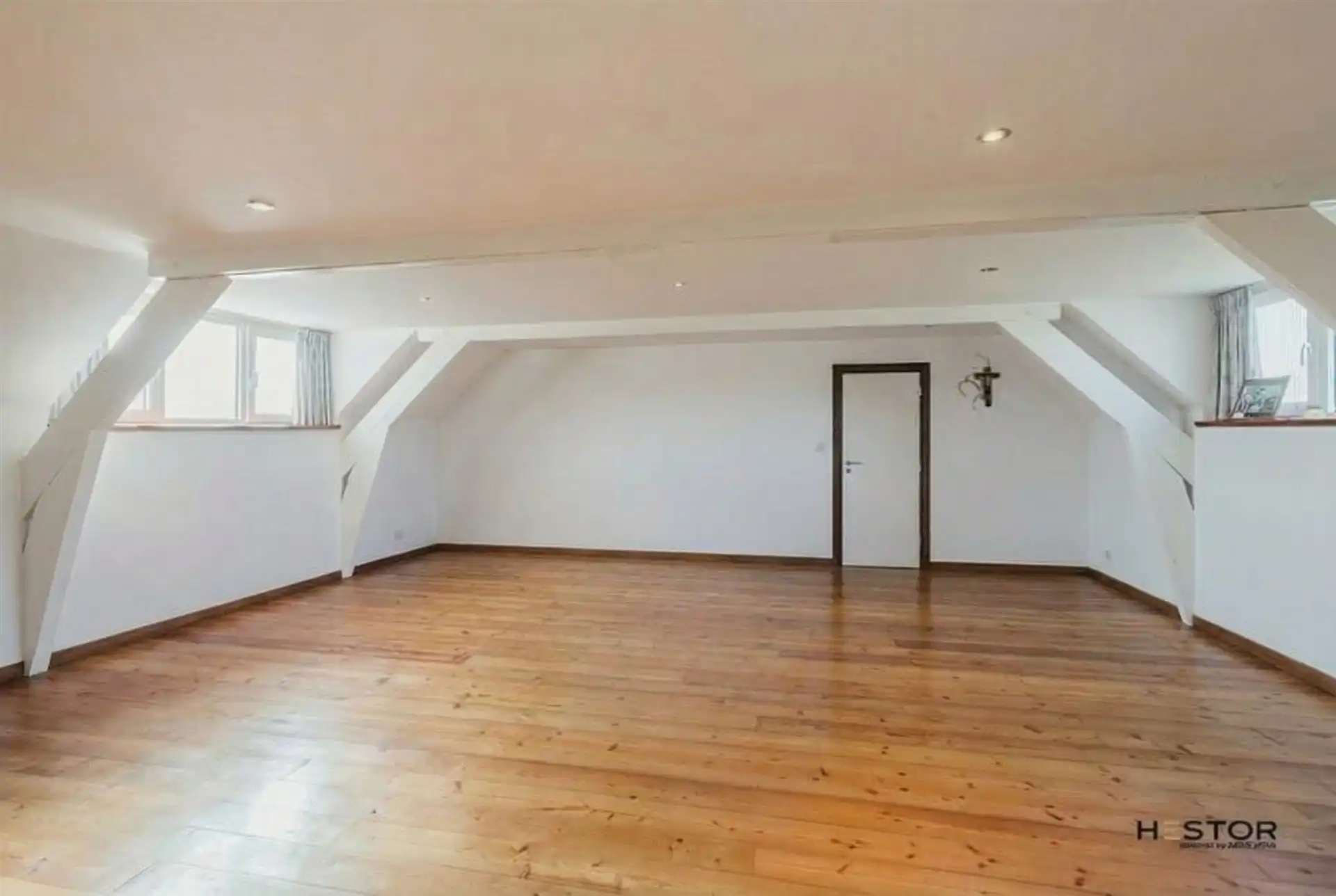 Ruime villa op mooi perceel! foto 17