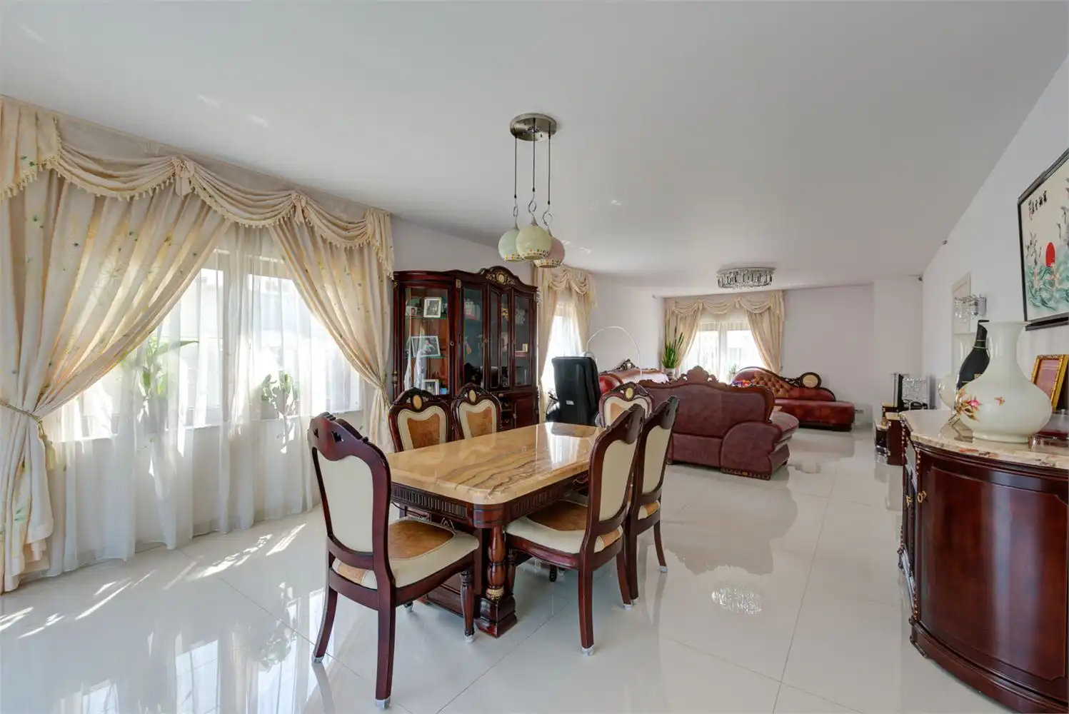 UNIEKE VILLA MET 6 SLAAPKAMERS EN 3 BADKAMERS IN VELDWEZELT foto 5