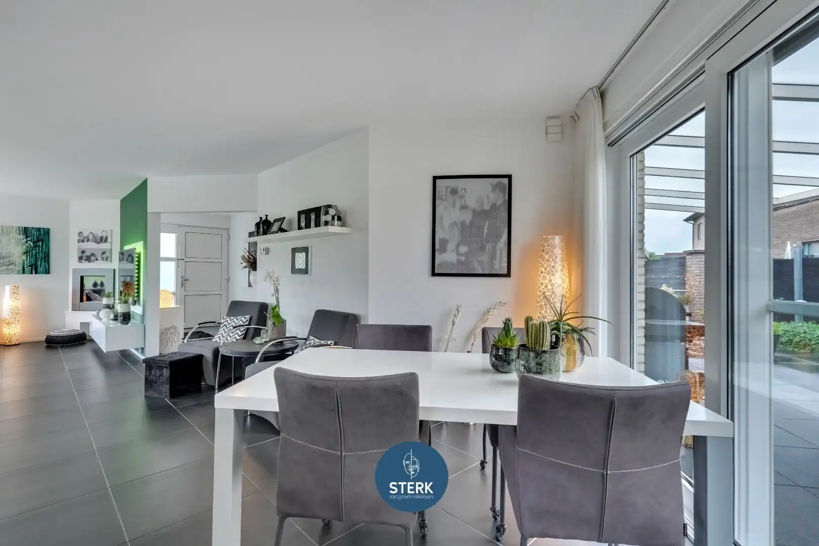 GELIJKVLOERSE WONING MET EPC LABEL A OP EEN RUSTIGE LOCATIE NABIJ MAASTRICHT !  foto 12