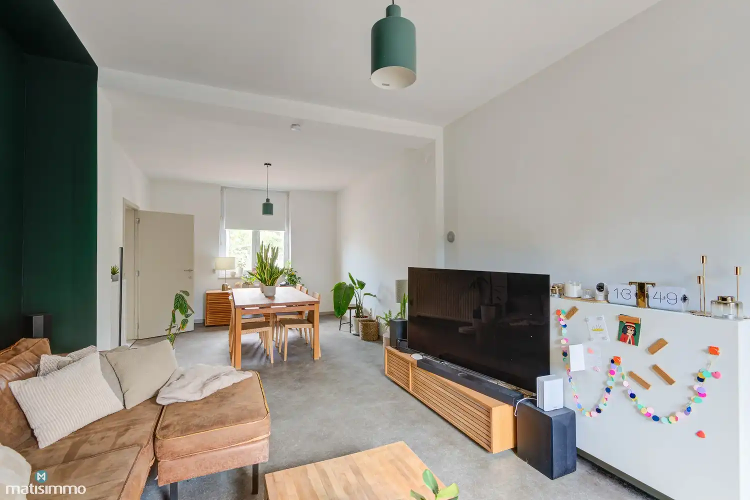 RUIME GEZINSWONING MET 2 SLAAPKAMERS EN VEEL BERGRUIMTE NABIJ HET CENTRUM TE BILZEN foto 3