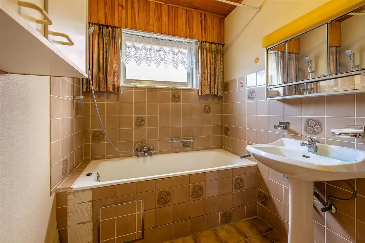 Unieke ligging boven de Mottevallei – renovatiekans met waarde-opportuniteit foto 40