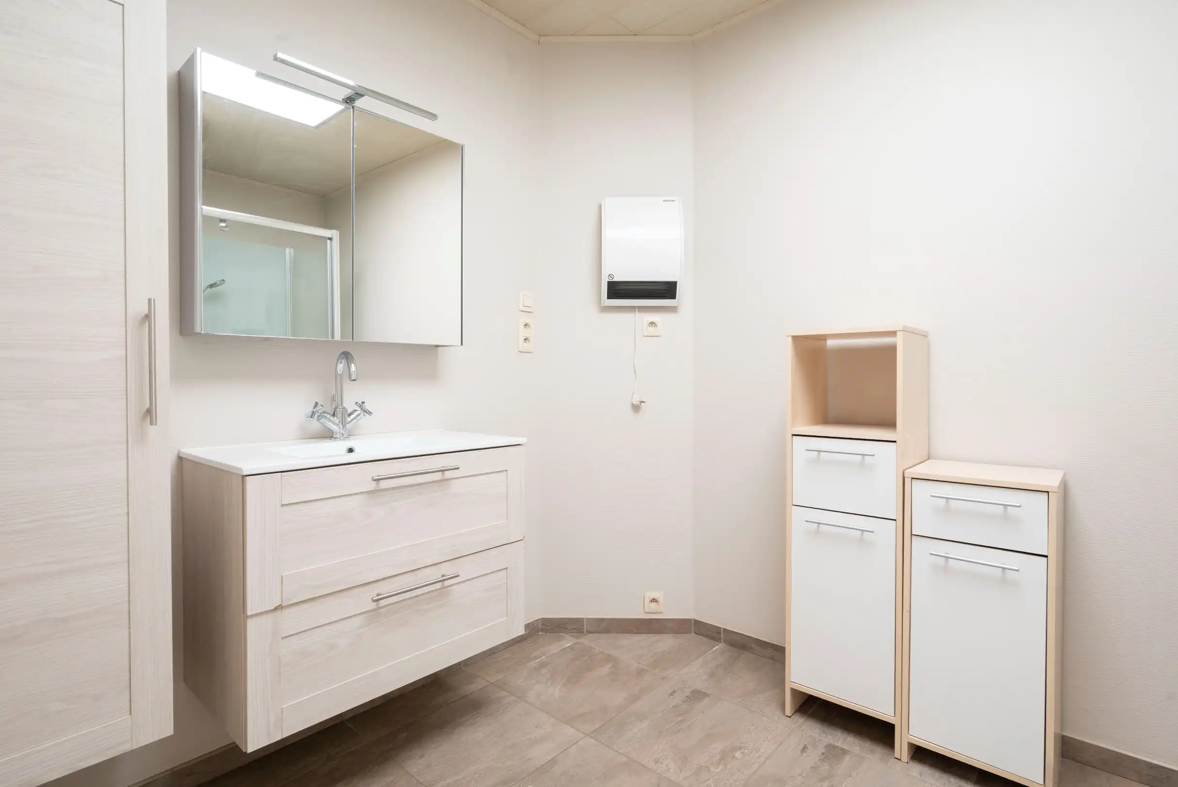 Goed onderhouden woning met garage, oprit en uitbreidingsmogelijkheden foto 12