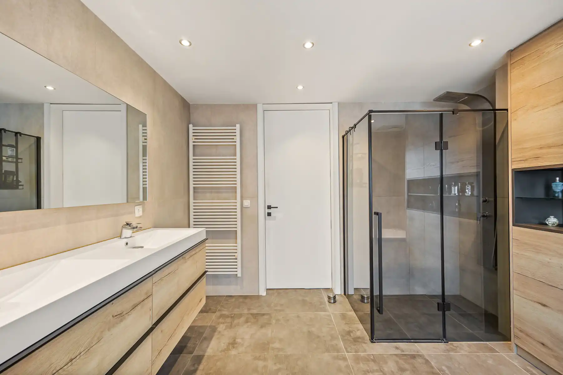 VILLA MET 4 SLAAPKAMERS, 2 BADKAMERS EN KWALITATIEF MAATWERK IN GOOREIND-WUUSTWEZEL TE KOOP foto 18